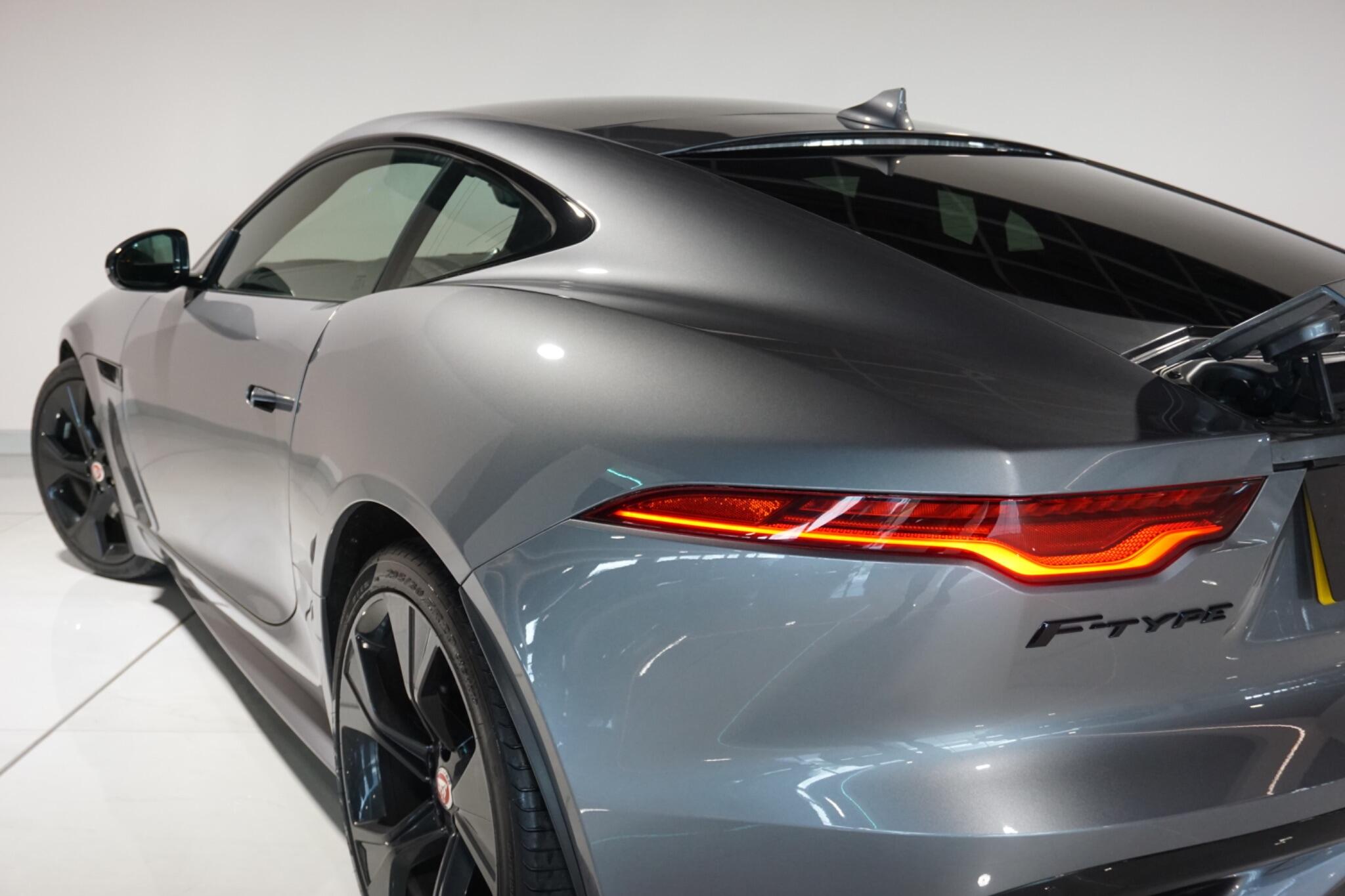 Jaguar F-Type 2.0i R-Dynamic Coupe 2dr Petrol Auto Euro 6 (s/s) (300 ps)